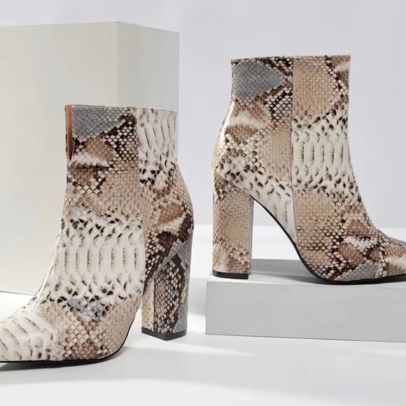 Shoes - Womens Snake Print Boots